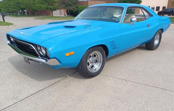 1972 Dodge Challenger Automatic 47000 Miles rare color combo