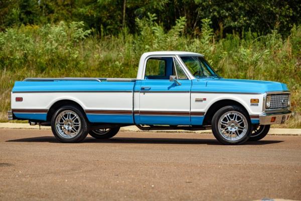 1972 Chevrolet Cheyenne Super 350 V8 Engine