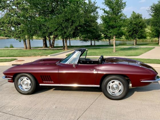 1967 Chevrolet Corvette C2 Stingray Convertible