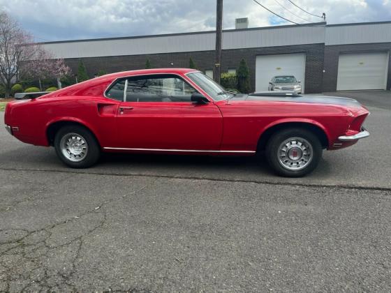 1969 Ford Mustang Fastback 351 Windsor motor