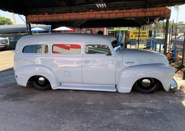 1950 Chevrolet Suburban PRO TOURING Automatic