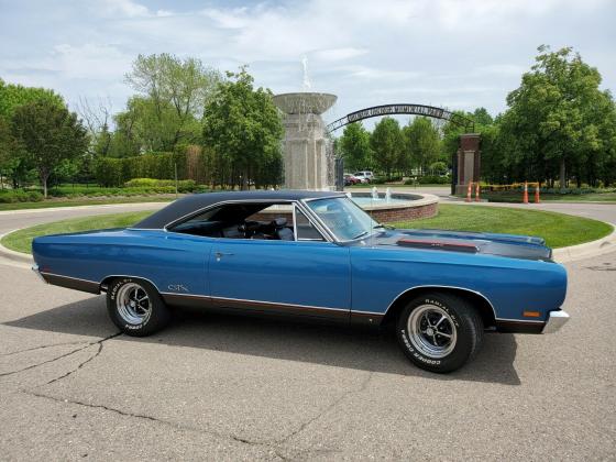 1969 Plymouth GTX Hardtop 440 ci Engine