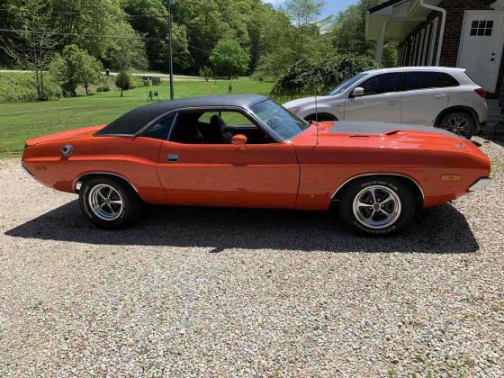 1972 Dodge Challenger Sportscar RWD 8 Cyl