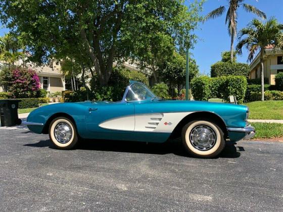 1959 Chevrolet Corvette 283 C.I.V8 230 HP Engine