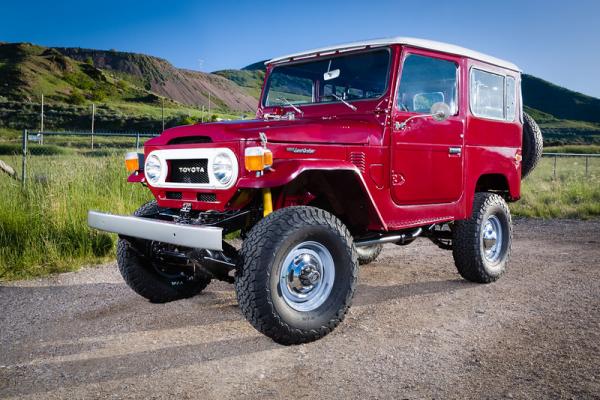 1977 Toyota Land Cruiser FJ40 4-Wheel Drive