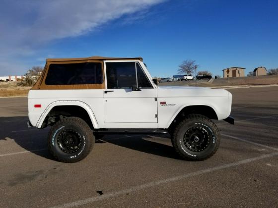 1976 Ford Bronco 306 CI 370 HP Engine Fuel Injected