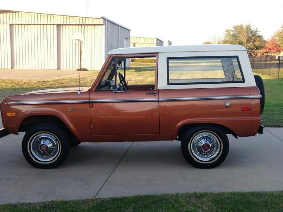 1972 Ford Bronco SUV 4x4 8 Cyl 4WD