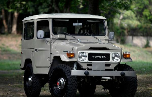 1980 TOYOTA LAND CRUISER FJ40 DUNE 4WD