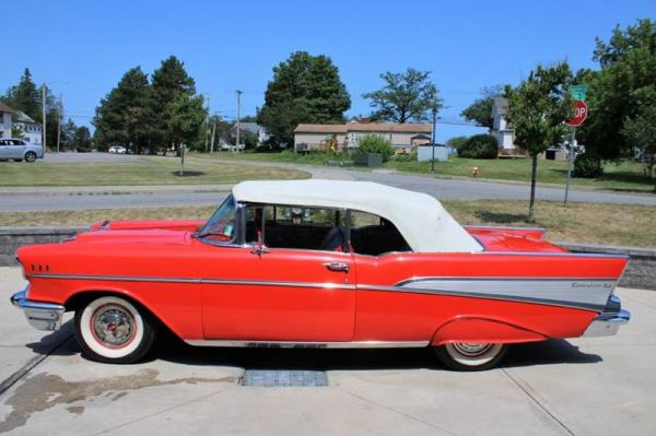 1957 Chevrolet Bel Air RWD V8 4.7L Engine