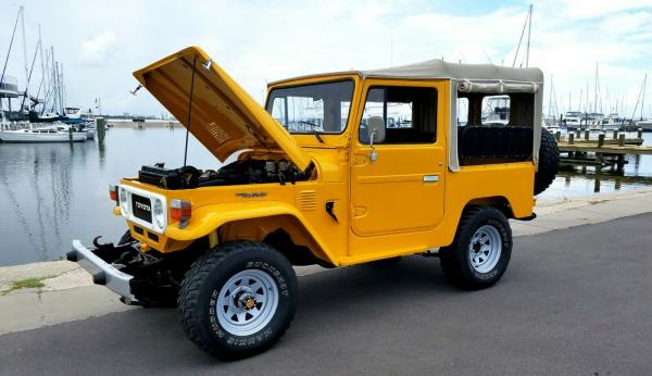 1980 Toyota Land Cruiser FJ40 Inline