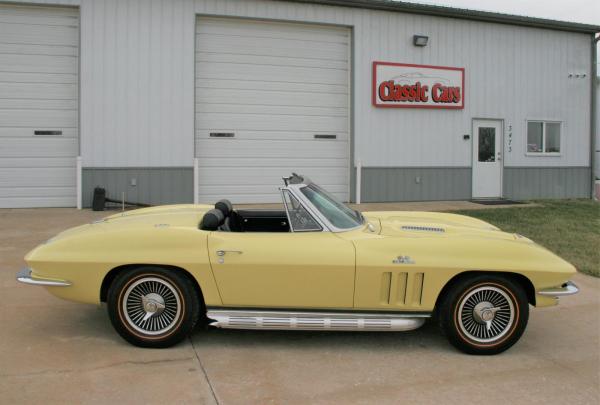 1966 Chevrolet Corvette 4 SPEED 427 390HP