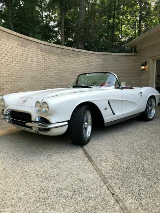 1962 Chevrolet Corvette 430 HP Engine