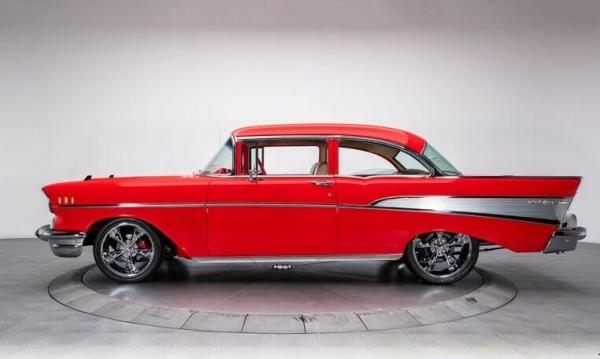 1957 Chevrolet Bel Air 350 V8 Engine 4 Speed Sedan