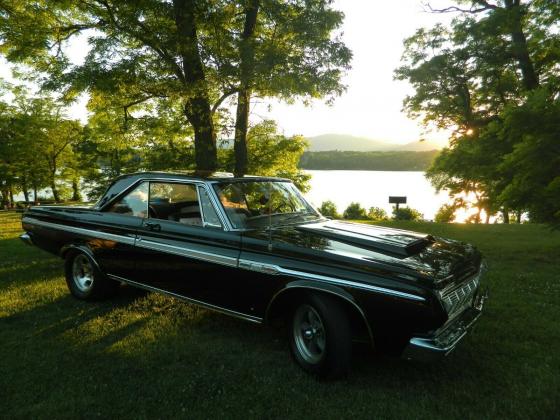 1964 Plymouth Fury Coupe 472 HEMI 8 Cyl