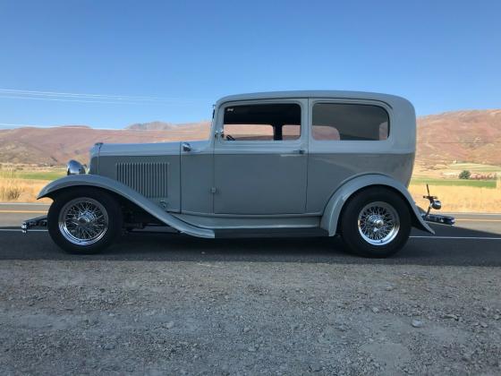 1932 FORD MODEL B SEDAN 351 COBRA TUDOR