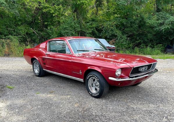 1967 Ford Mustang 302 FASTBACK AUTO SUPER SHARP 14036 Miles