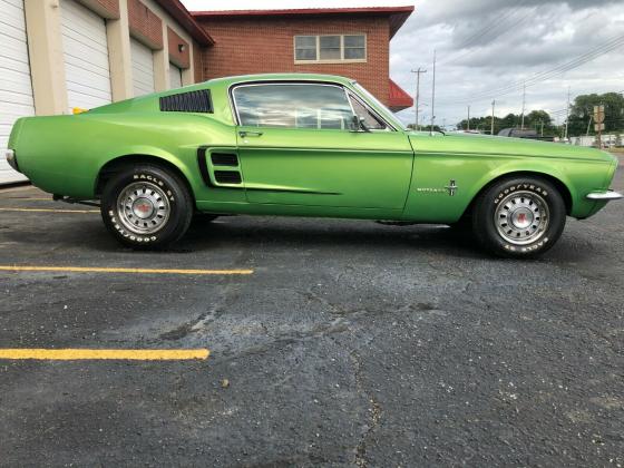 1967 Ford Mustang Fastback 8 Cyl 351 Engine