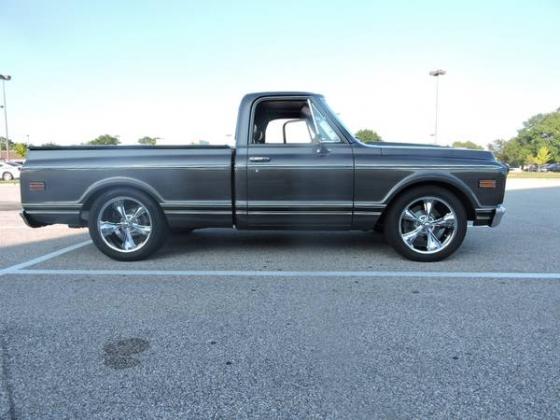 1972 Chevy C10 Automatic Cheyenne Resto Mod