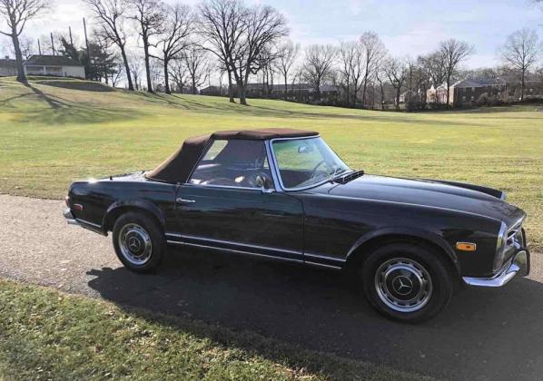 1969 Mercedes-Benz 280 SL RWD Green 2.8L