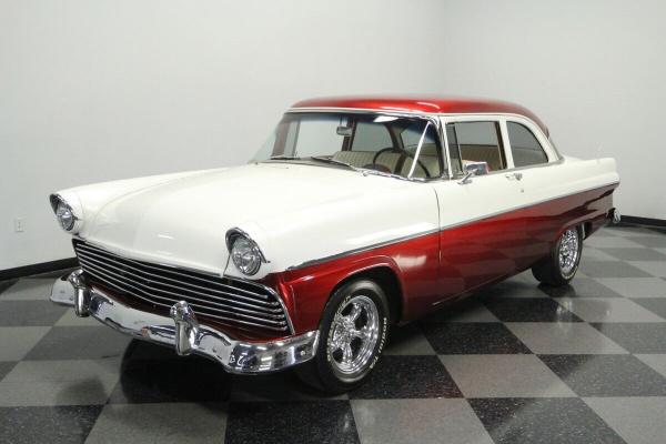 1955 Ford Customline Tudor Sedan upgraded with triple deuce V8 power