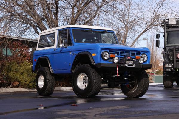 1973 Ford Bronco real beauty Azure Blue original 302 V8