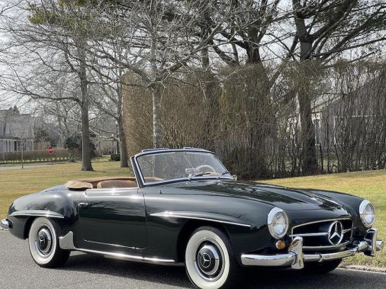 1957 Mercedes Benz 190 Series Convertible 190SL elegant dark green paintwork