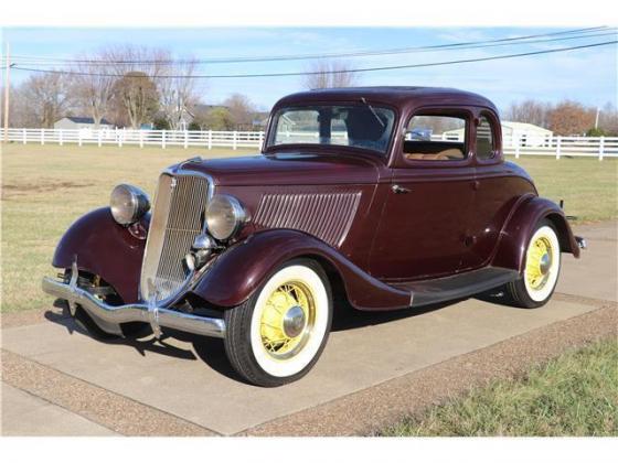 1933 Ford 5 Window Sedan Steel body Flathead V8 3 Speed Manual