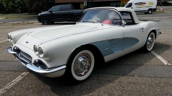 1961 Chevrolet Corvette Ermine