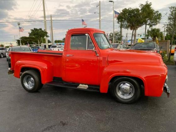 1954 Ford F-100 350 V8 3 Speed Automatic