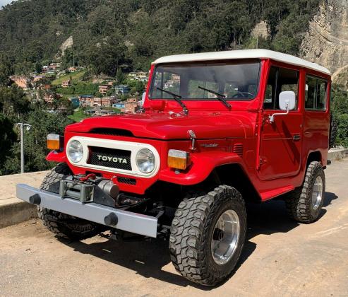 1976 Toyota Land Cruiser FJ40 Fully Restored 4.2L In-Line 6 Cyl 2F engine