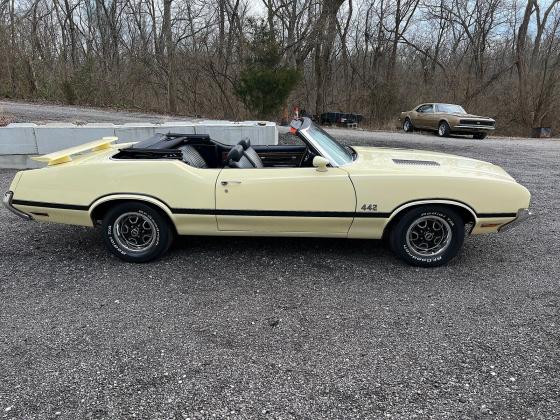 1972 Oldsmobile 442 350 AUTO CONVERTIBLE