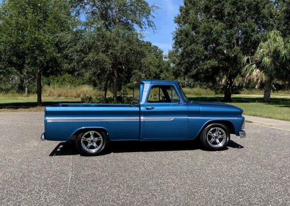 1965 Chevrolet C-10 Body 350 V8 700R4 Transmission