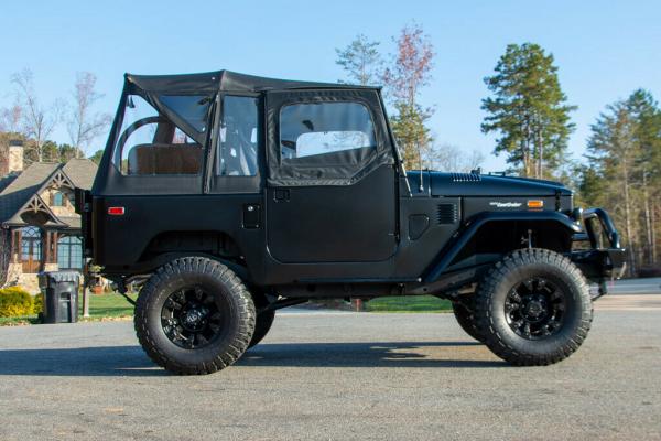 1974 Toyota Land Cruiser 5.3 LS Swap FJ40