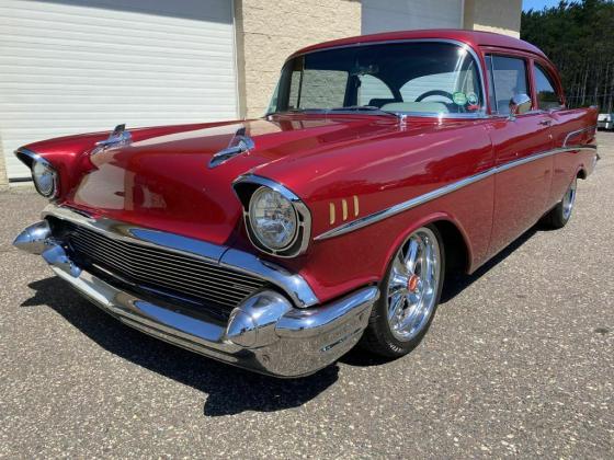 1957 CHEVROLET Bel Air/150/210 Sedan 350 Engine