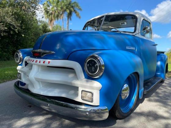 1954 Chevrolet 3100 5 windows Beautifully restored pickup