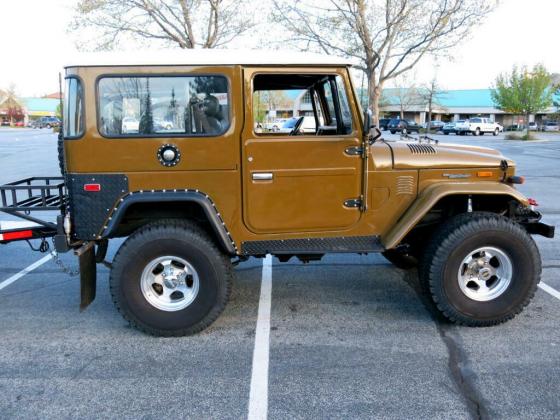 1976 Toyota Land Cruiser FJ40 4WD heavily modified Green