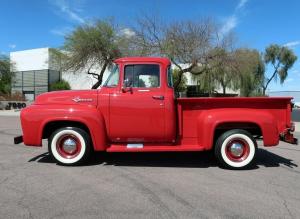 1956 Ford F-100 Custom Cab V8 302CI RWD