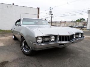 1968 Oldsmobile Cutlass 350 4 BBL Engine