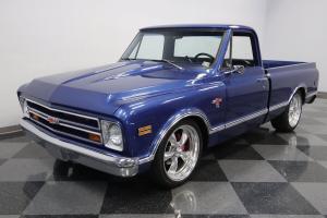 1968 Chevrolet C 10 LS Restomod V8 4L60E 4 speed automatic