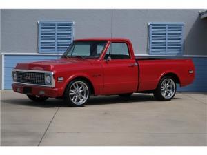 1971 Chevrolet C 10 custom pickup eye catching square body