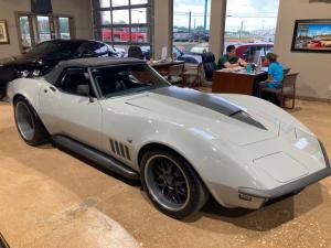 1968 Chevrolet Corvette Wide Body Restomod 427 Show Car 544 miles