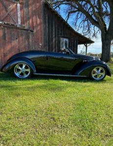 1939 Ford Deluxe 350 Cubic Inch Custom