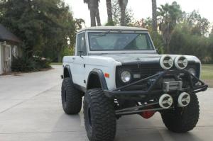 1969 Ford Bronco half cab 4x4 rebuilt 302 motor