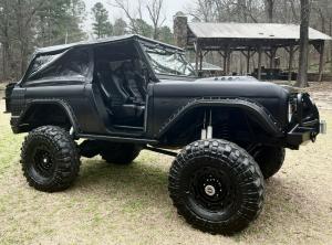 1969 Ford Bronco Custom runs and drives great