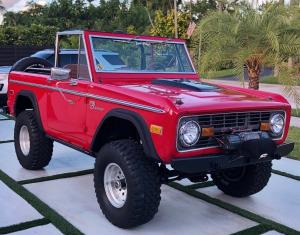 1972 Ford Bronco 4x4 Clean and bad ass!!