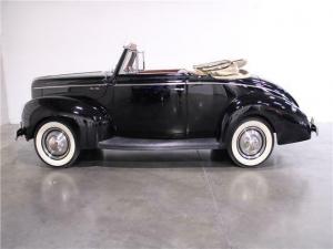 1940 Ford Deluxe V-8 Manual Gasoline Convertible