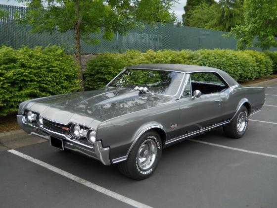 1967 Oldsmobile 442 Cutlass Supreme Gray 455 cid 550 hp V8 motor