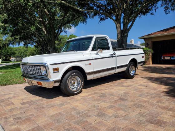 1972 Chevrolet C-10 Cheyenne short bed pickup White