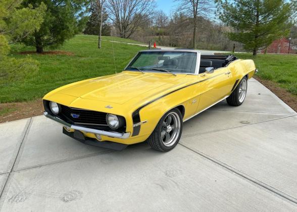 1969 Chevrolet Camaro CONVERTIBLE 327 AUTO DAYTONA YELLOW 8858 MILES