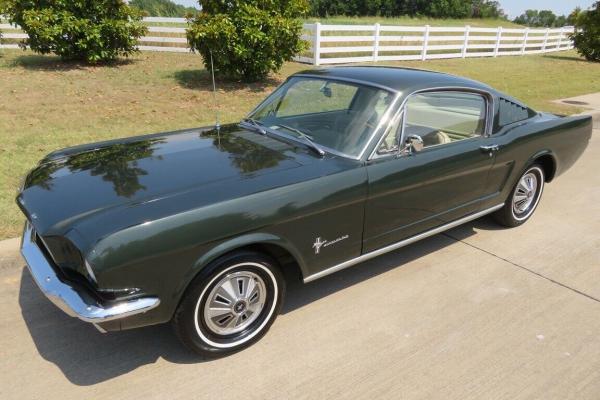 1966 Ford Mustang Fastback Mustang 2+2 Ivy Green exterior